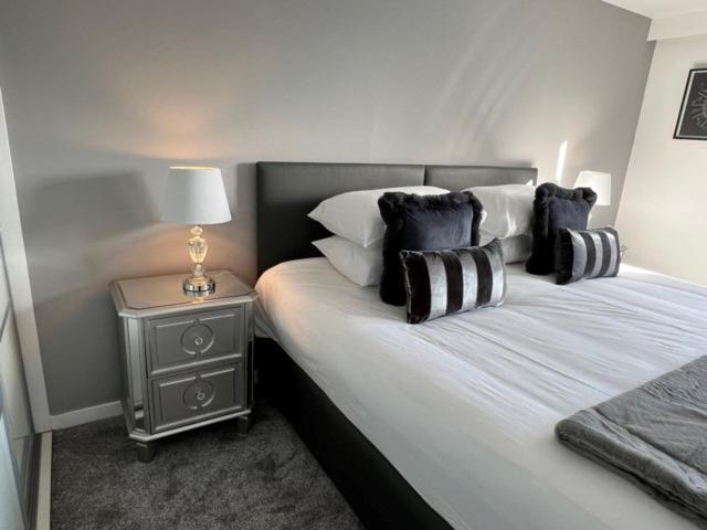 Modern & Spacious 2 Bed Merchant City Apart-High St Глазгоу Екстериор снимка
